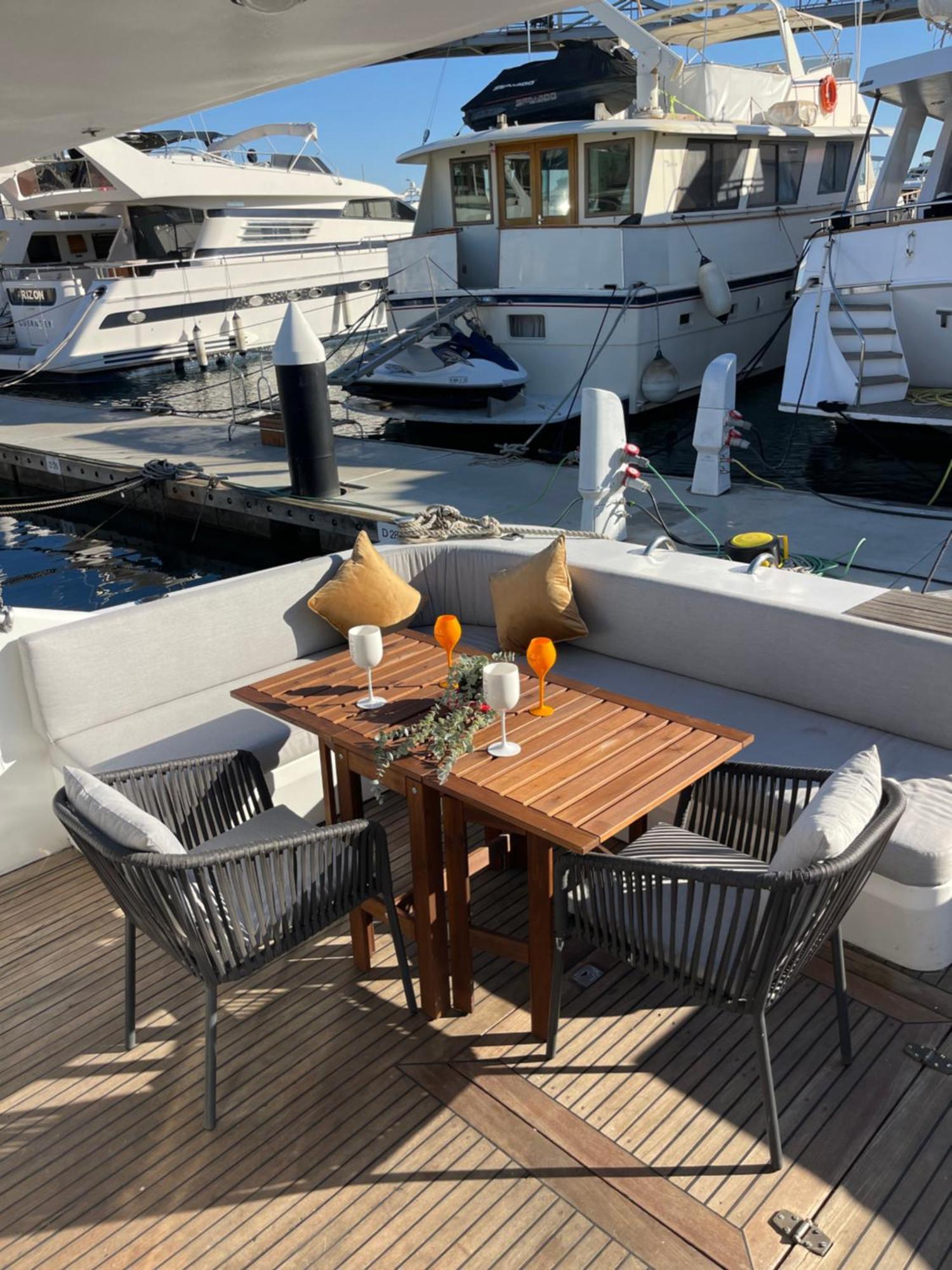 Yate Hotel Stv Barcelona Kültér fotó