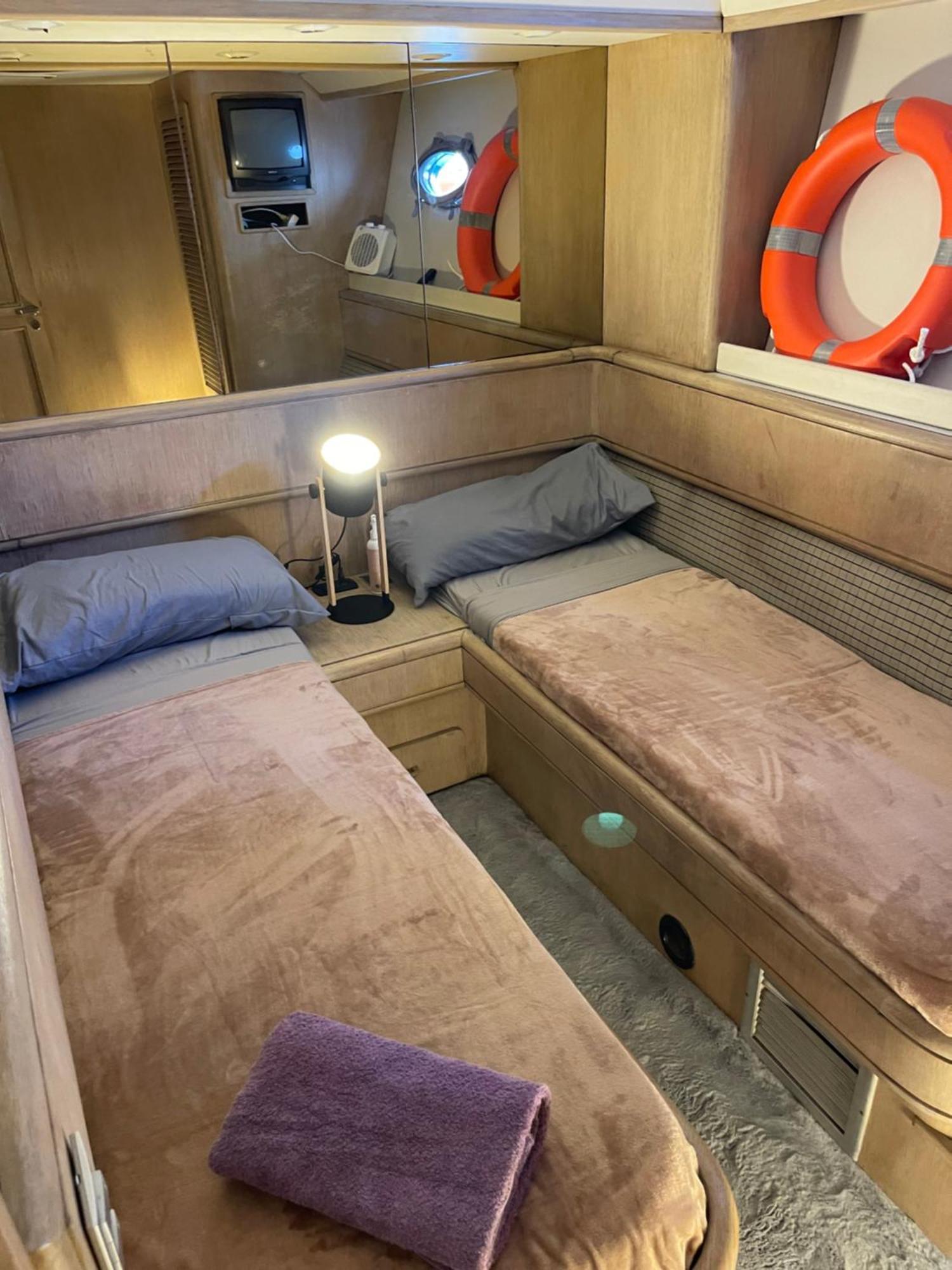 Yate Hotel Stv Barcelona Kültér fotó