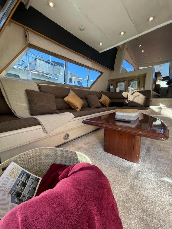 Yate Hotel Stv Barcelona Kültér fotó